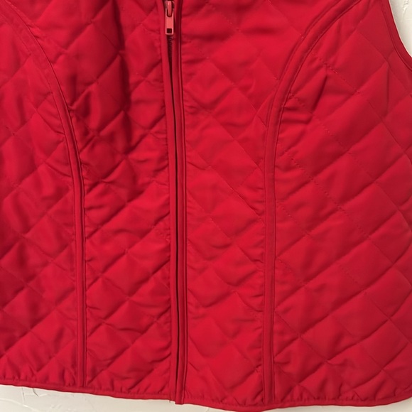 Red Faux Fur Collar Vest by I. N. Studio. REMOVABLE collar—Two Vests in One! - Picture 15 of 16